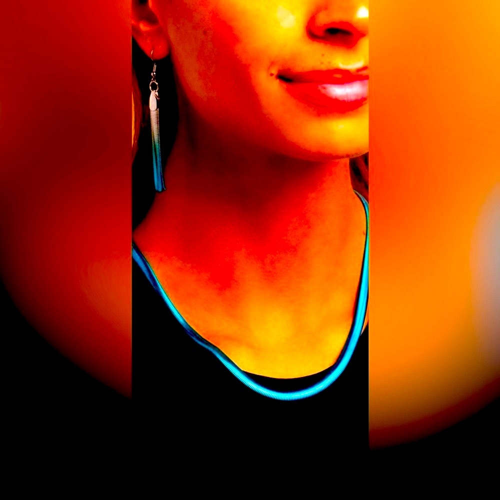 🔵🩶🔵 “SPRAY PAINT SASS” BLUE NECKLACE WITH FREE EARRINGS - PAPARAZZI❗️🔵🩶🔵